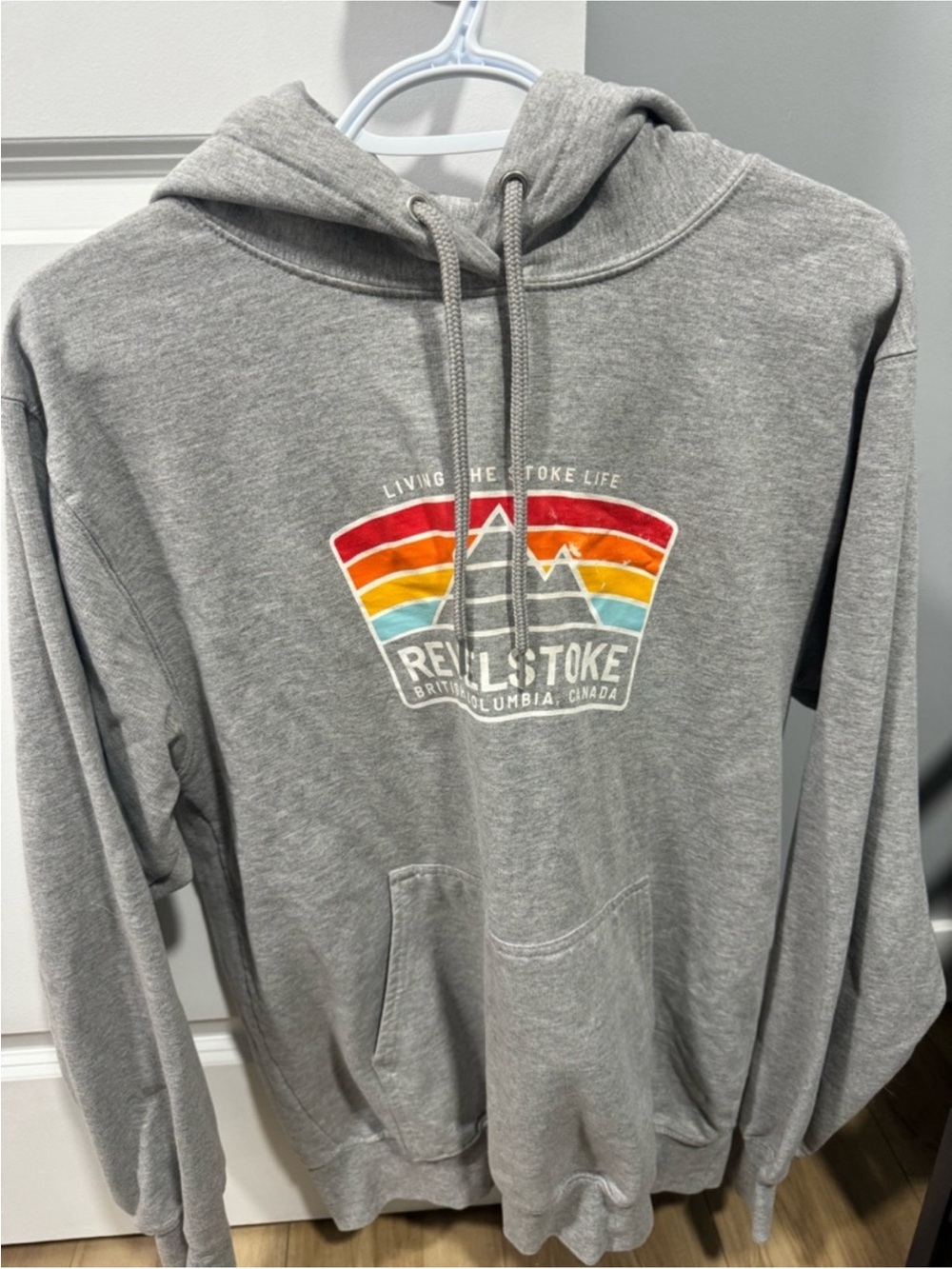 Grey Pullover Hoodie with Retro Mountain Graphic